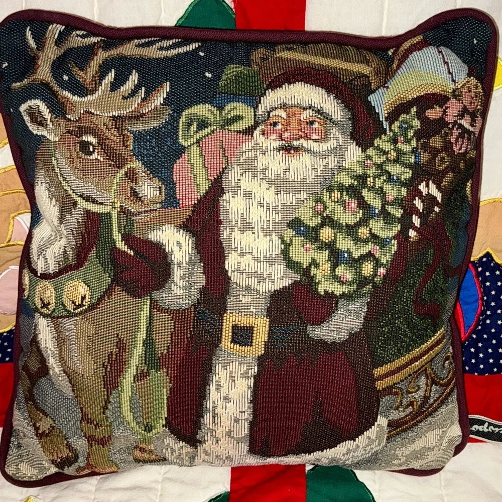 Christmas 🎄 Throw Pillow 13” x 13”